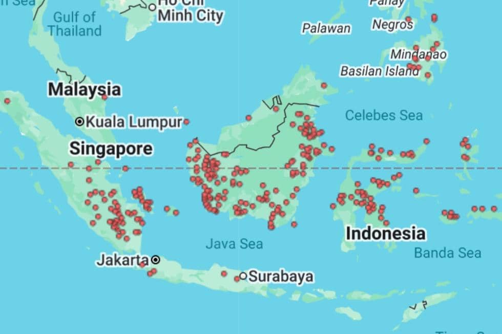 ilustrasi peta hotspot di beberapa wilayah Indonesia, Singapura, dan Malaysia.