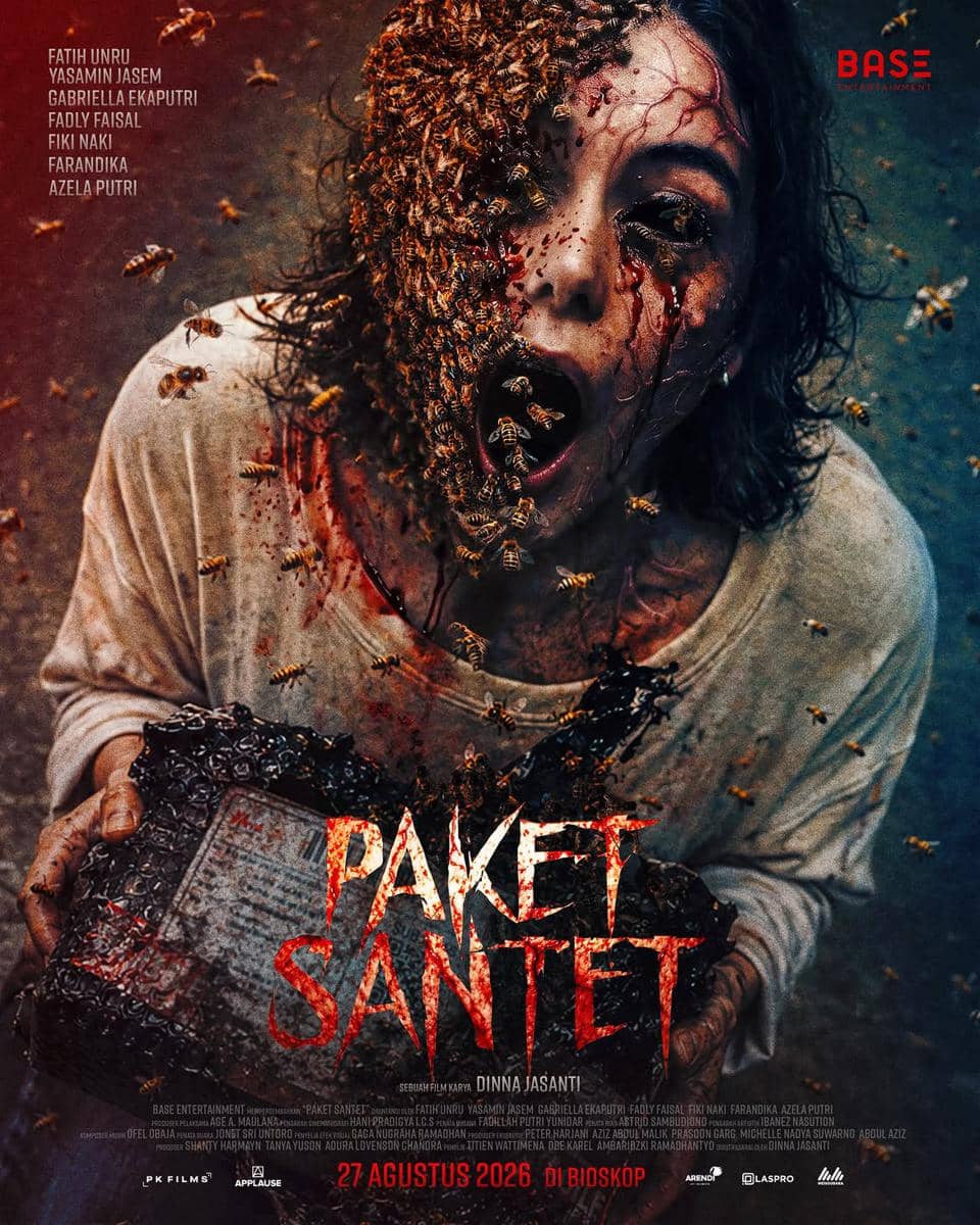 Poster film horor Paket Santet dengan pesan Jangan Pernah Buka Paket yang Tidak Pernah Kamu Pesan dan deretan pemain.