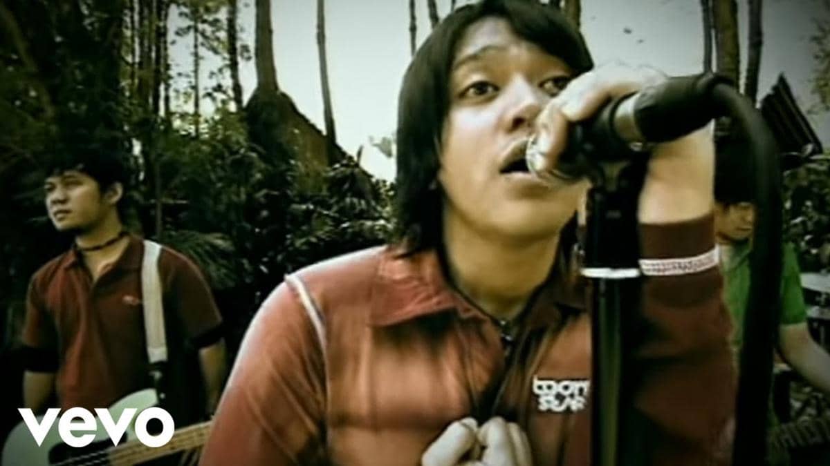 cuplikan video klip "Betapa Aku Mencintaimu"