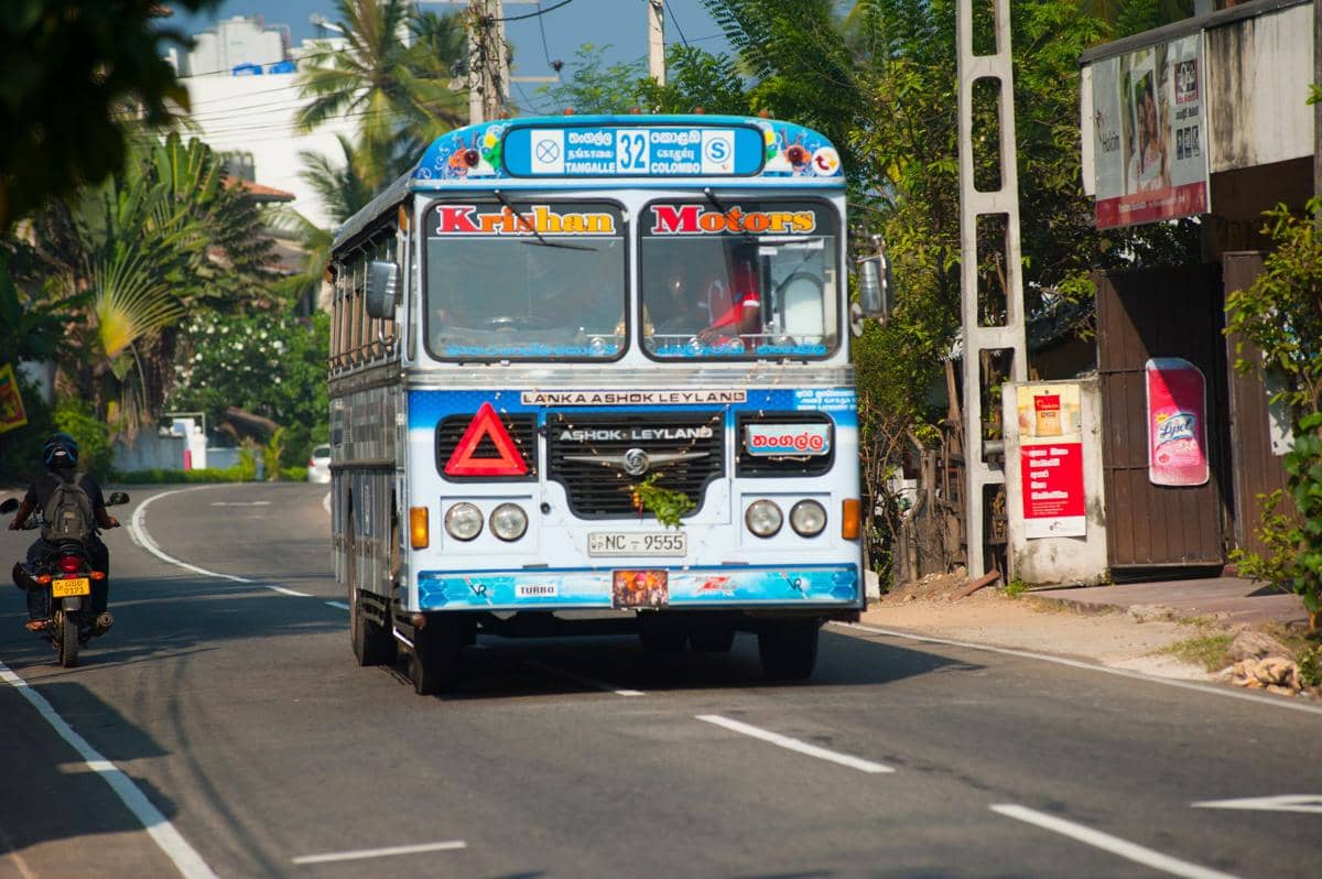 ilustrasi bus di Sri Lanka