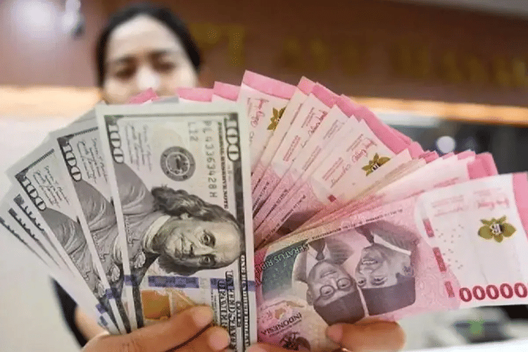 Pergantian Bos BI Tak Banyak Ubah Nasib Rupiah, Ini Alasannya