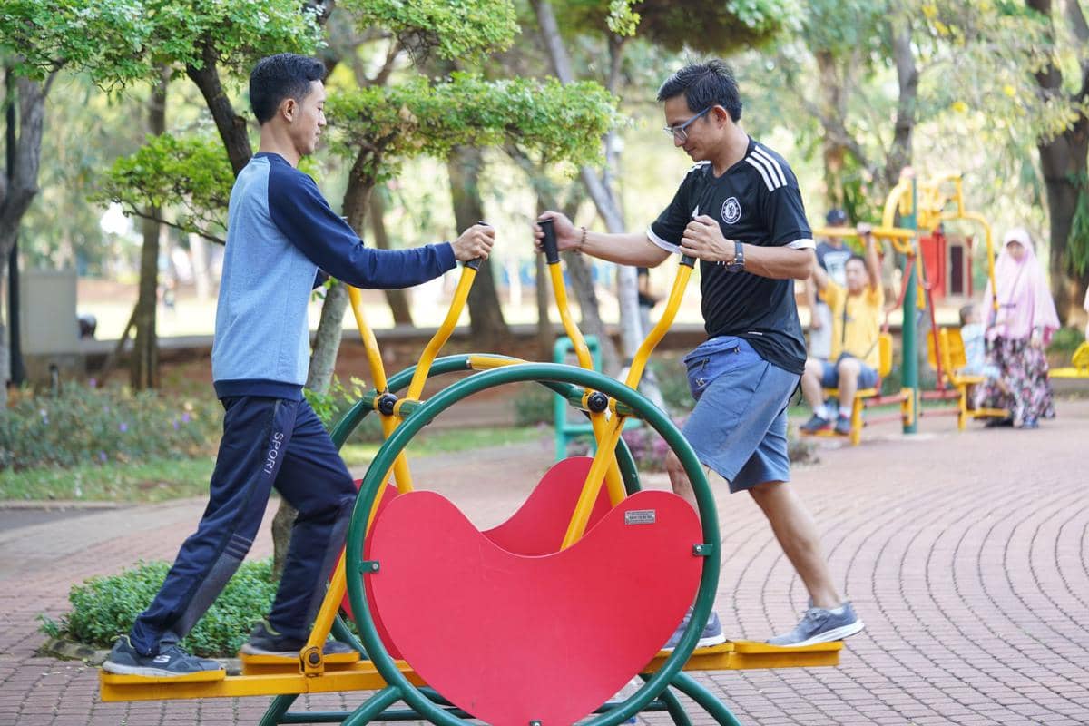 Sering Duduk Seharian? Ini Alasan Kamu Perlu Lebih Banyak Bergerak