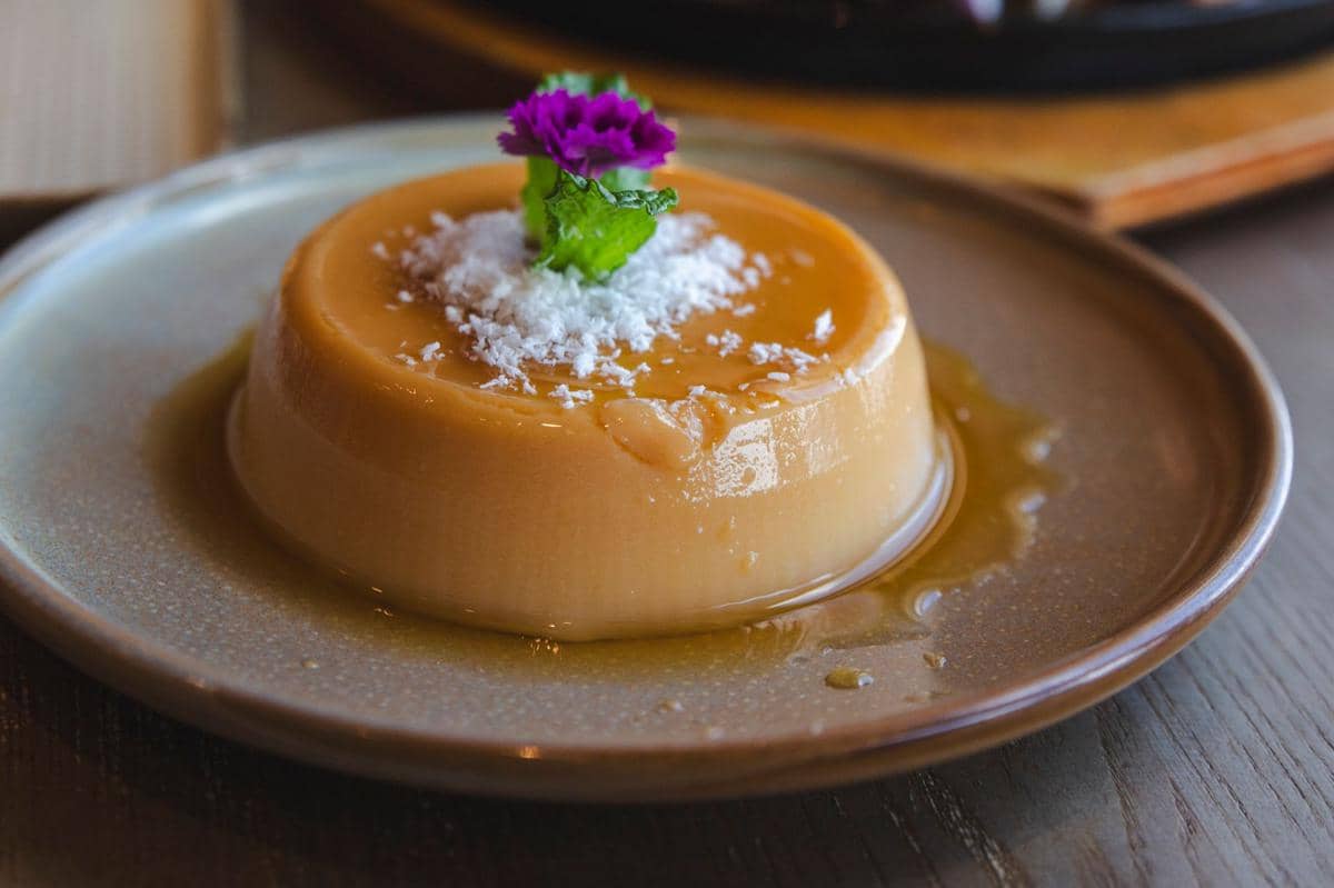 Resep Panna Cotta Karamel Kelapa yang Lembut dan Manis