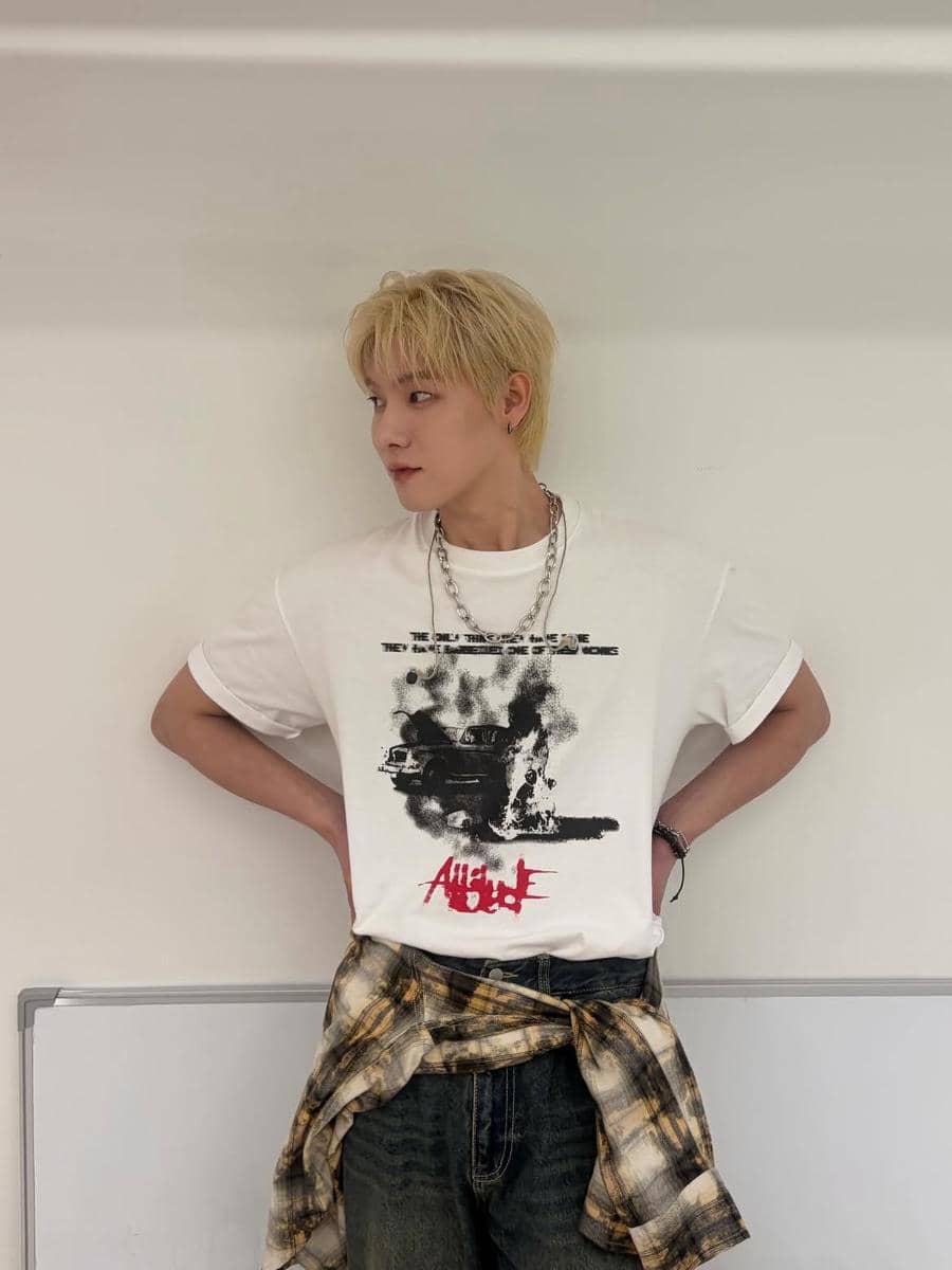 referensi padanan kemeja flanel ala Yonghoon ONEWE