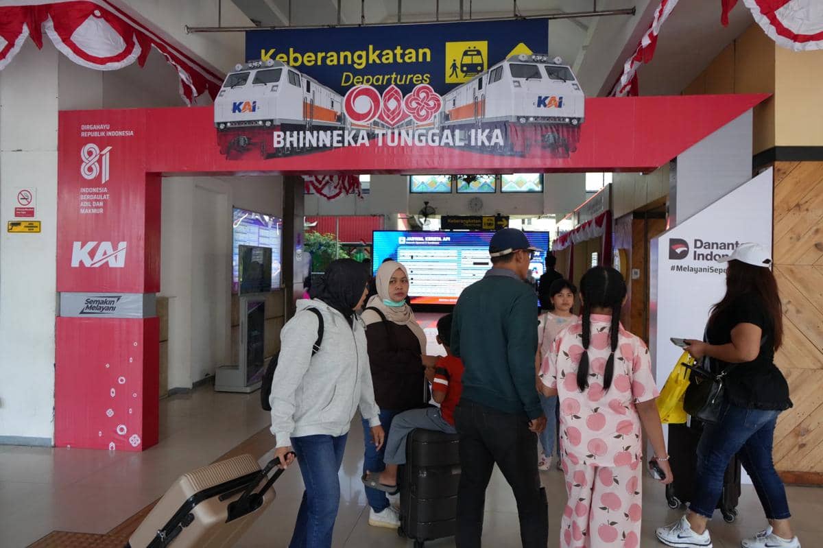162.359 Orang Diproyeksikan Naik Kereta Api saat Libur Maulid Nabi