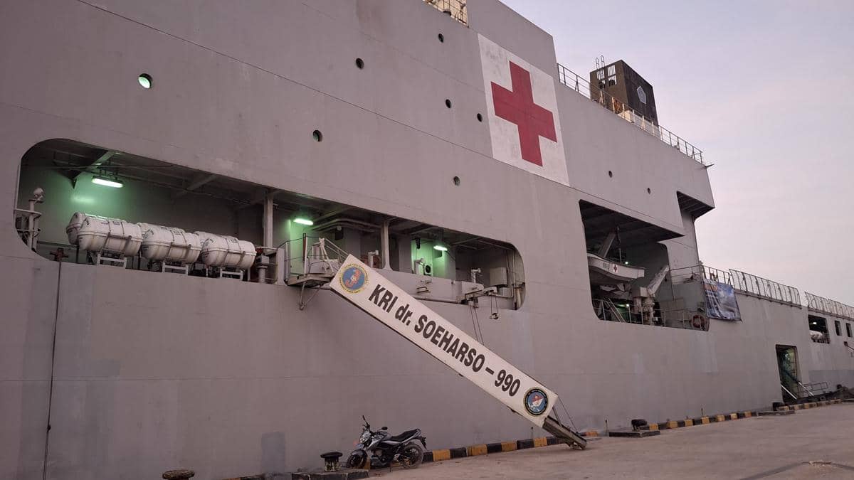 KRI dr. Soeharso-990 (dok. BNPB)