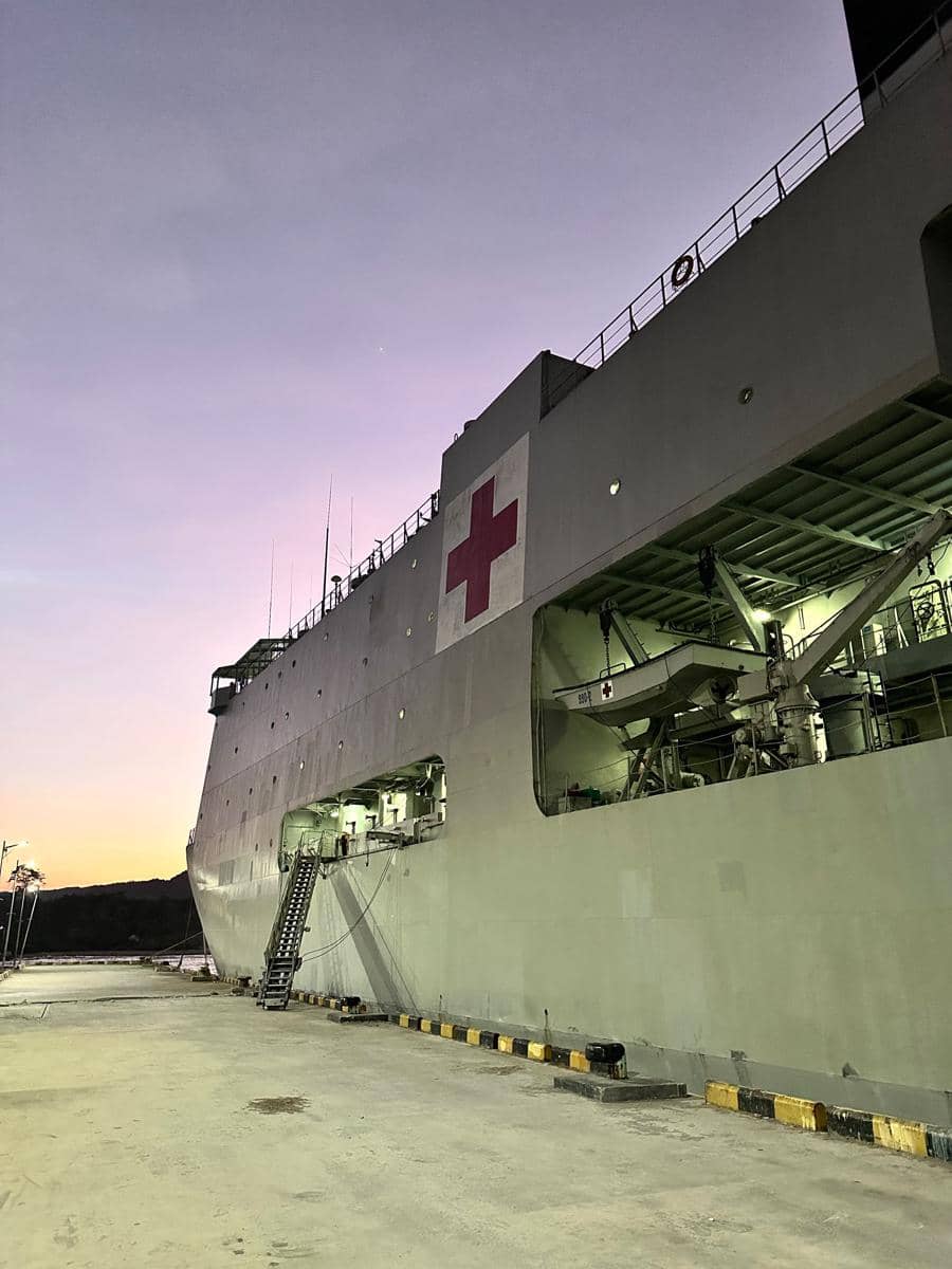 KRI dr. Soeharso-990 (dok. BNPB)