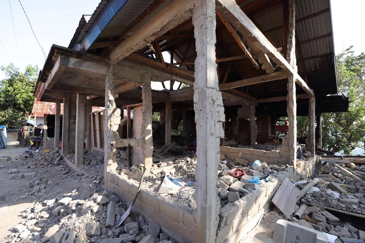 7 Fakta Terbaru Gempa NTT, Ribuan Gempa Susulan hingga Ribut Bantuan