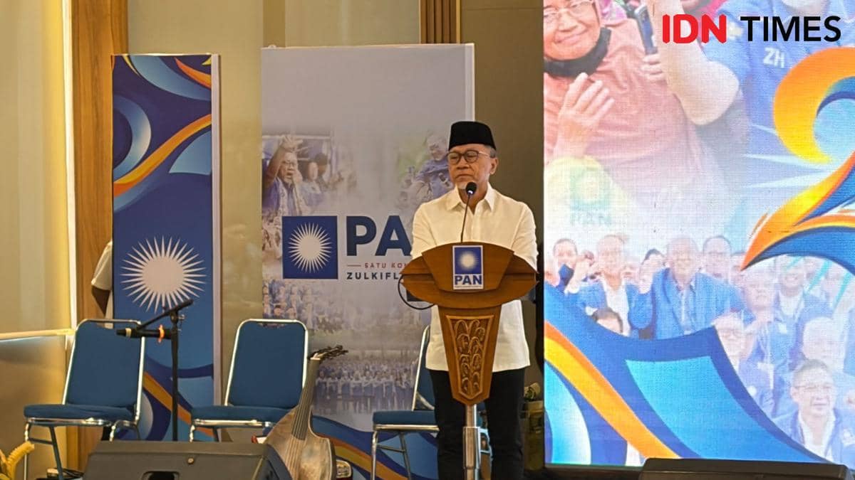 Ketua Umum PAN, Zulkifli Hasan dalam tasyakur HUT ke-28 PAN (IDN Times/Ilman Nafi'an)