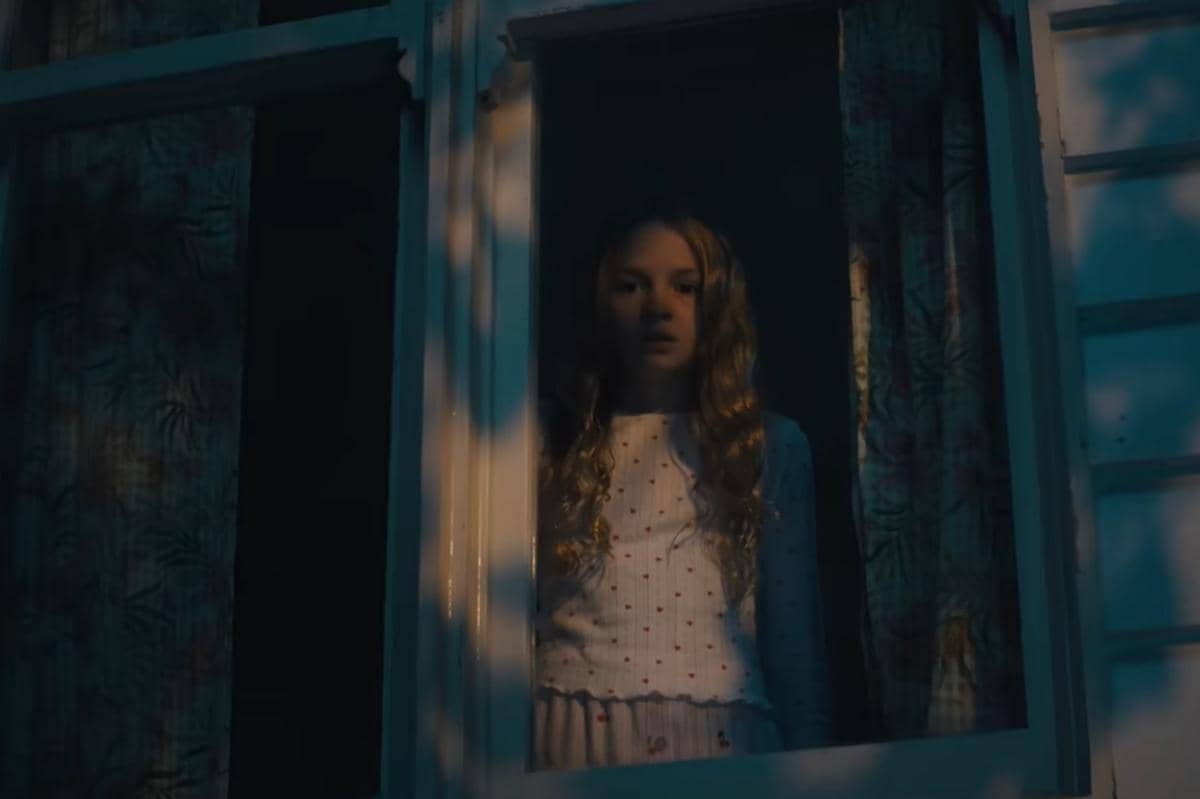 cuplikan film Insidious: Out of the Further