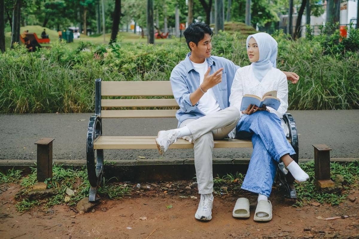 ilustrasi orang pacaran