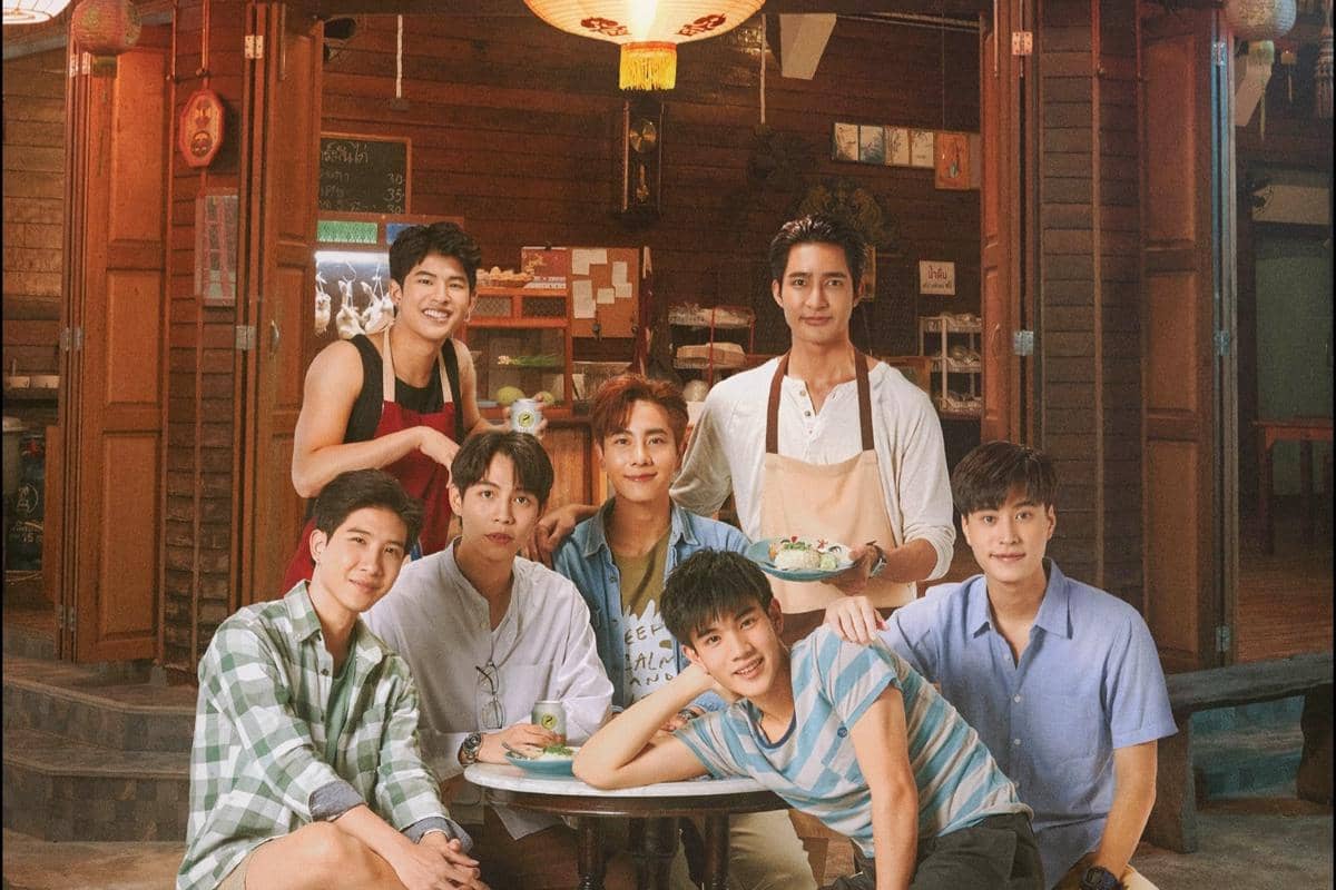 poster serial Moonlight Chicken
