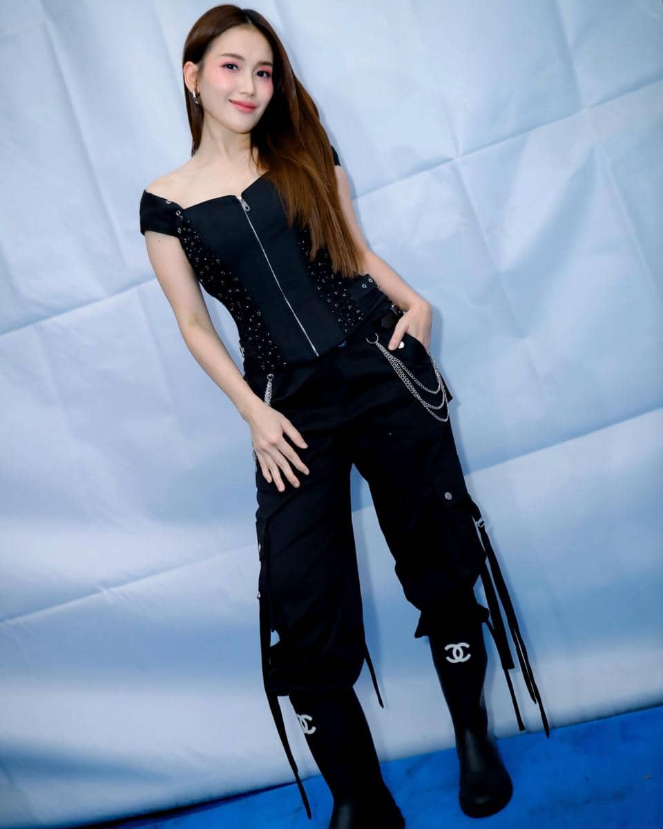 Ayu Ting Ting (instagram.com/ayutingting92)
