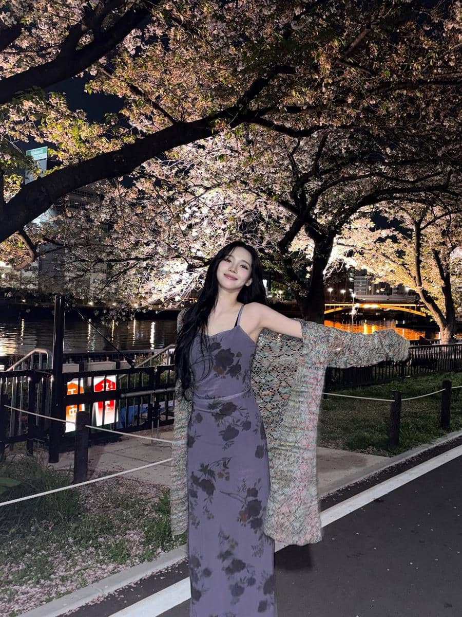 gaya fashion girly Karina aespa 