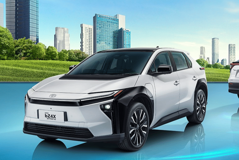 mobil listrik yang bisa parkir sendiri