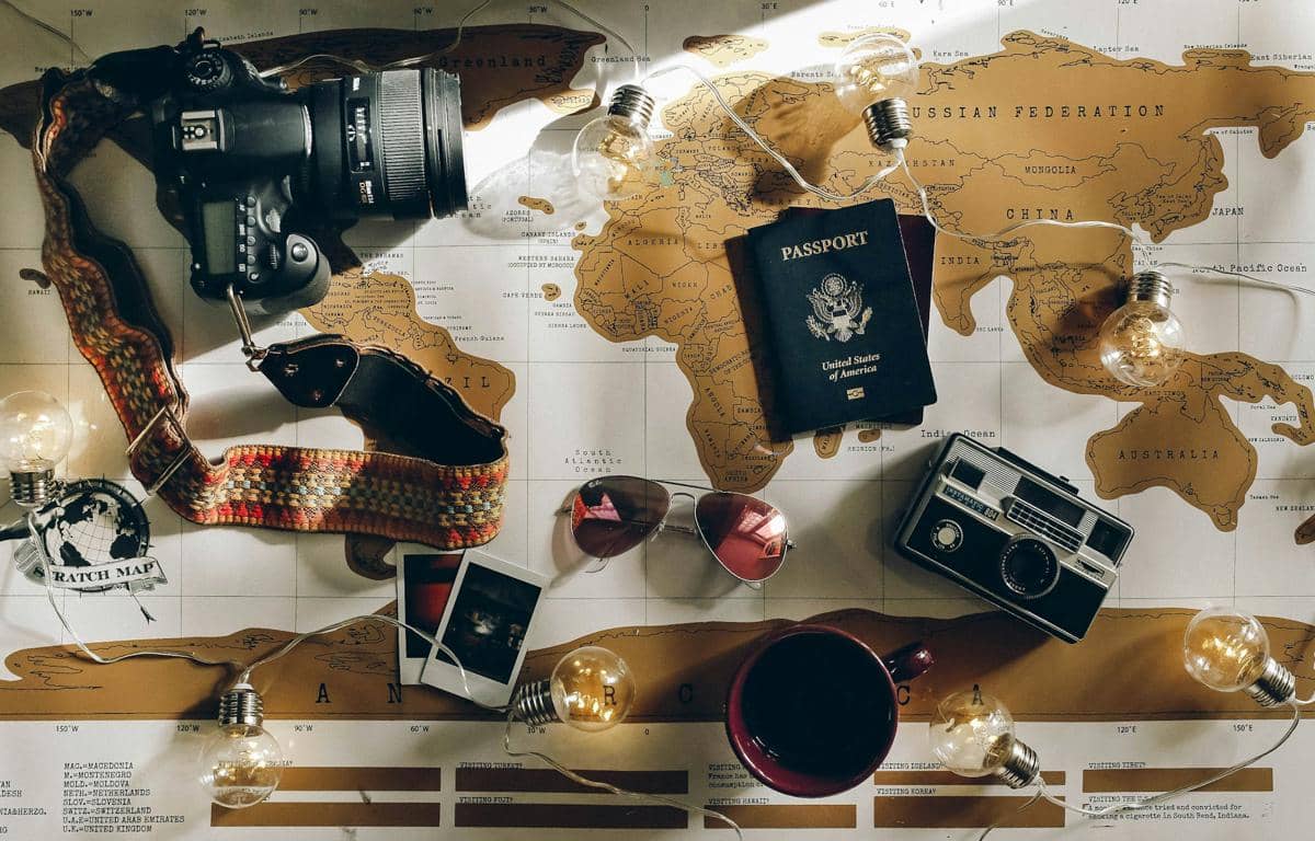 ilustrasi negara aman bagi traveler