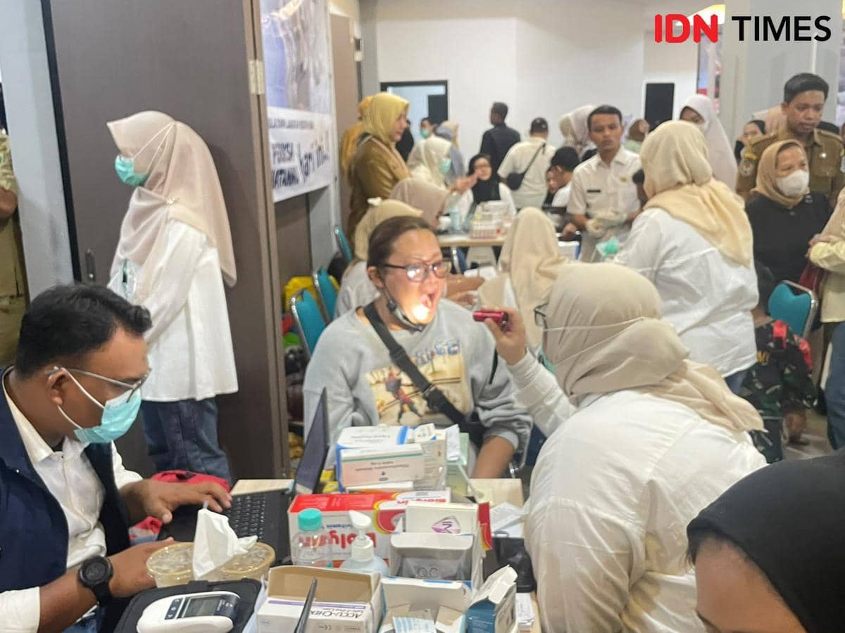 Gubernur Banten Andra Soni dan Wali Kota Tangsel Benyamin Davnie menghadiri kegiatan CKG di Pamulang, Tangerang Selatan.