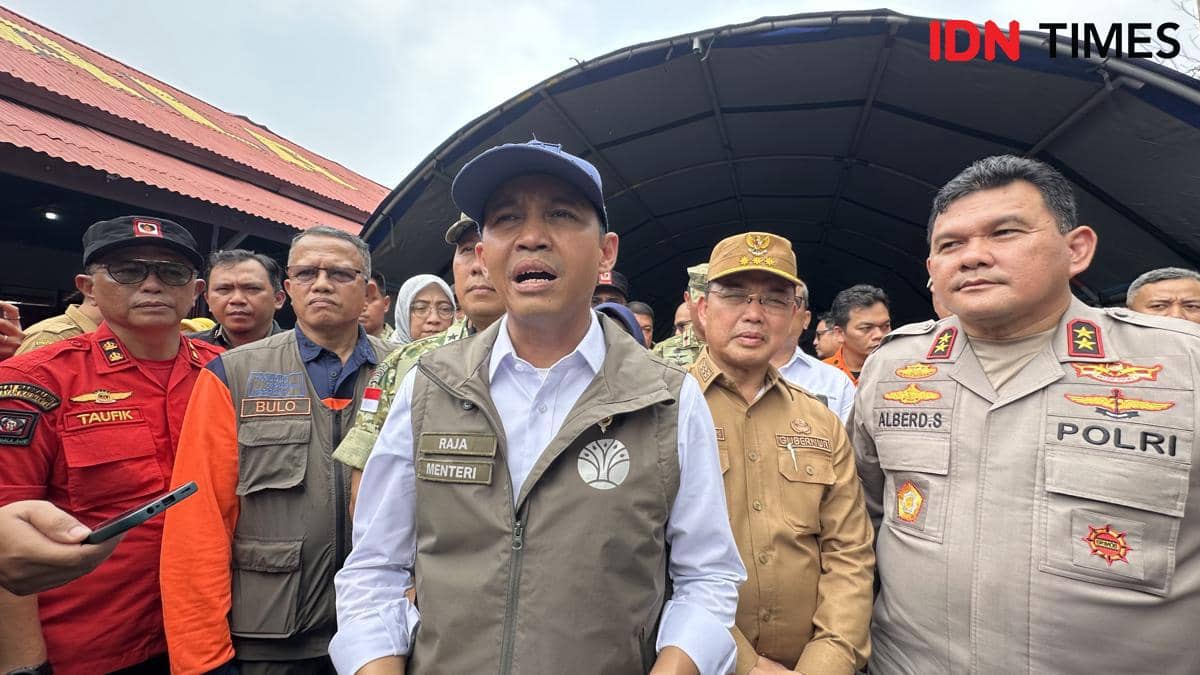 Raja Juli Tinjau Karhutla Kubu Raya, 4 Perusahaan Diselidiki