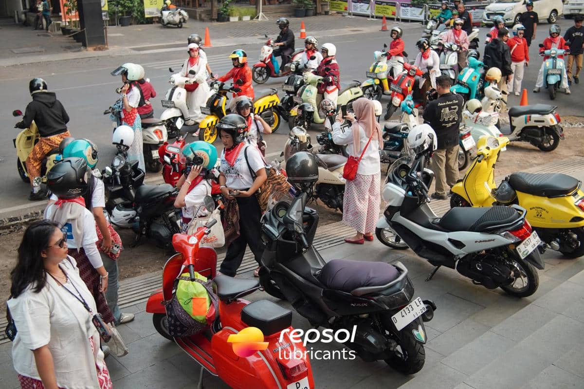 Materi kolaborasi Repsol dengan Girls Day Out yang menghubungkan kedua merek dalam sebuah kampanye.