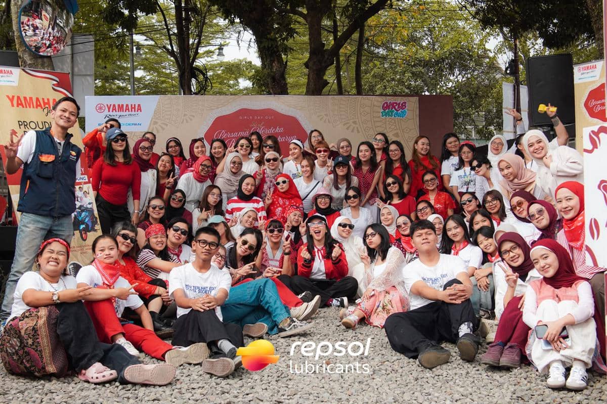 Komunitas motor wanita Girls Day Out dalam dokumentasi Repsol, kelompok pengendara perempuan pecinta sepeda motor.
