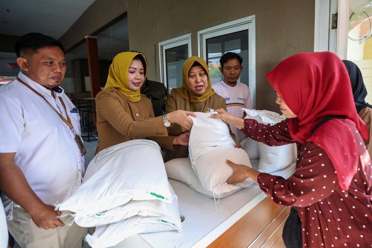 Warga Surabaya yang Jual Beras Bantuan Terancam Dicoret dari Daftar