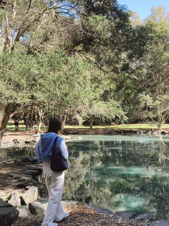 Keluarga Rini Yulianti jalan-jalan di Auburn Botanic Gardens