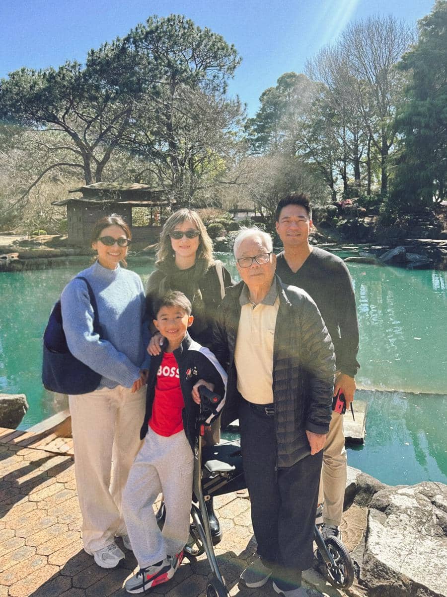 Keluarga Rini Yulianti jalan-jalan di Auburn Botanic Gardens