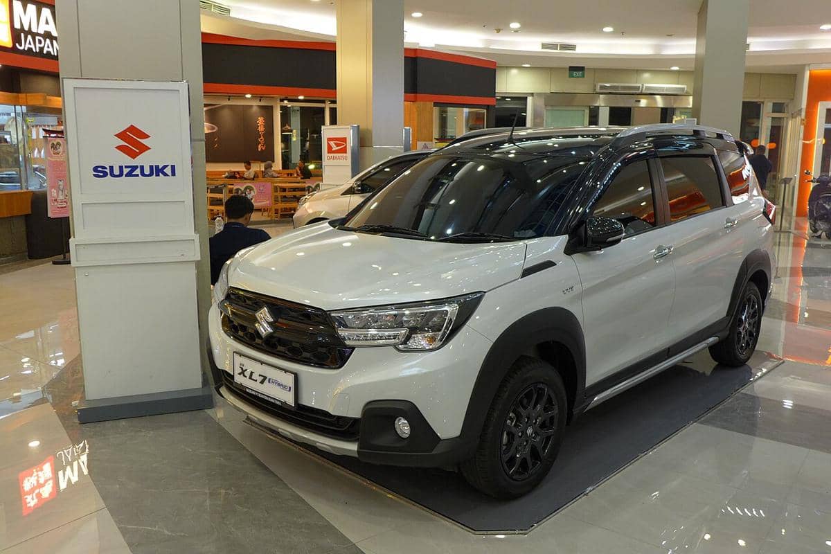rekomendasi mobil hybrid Rp100 jutaan