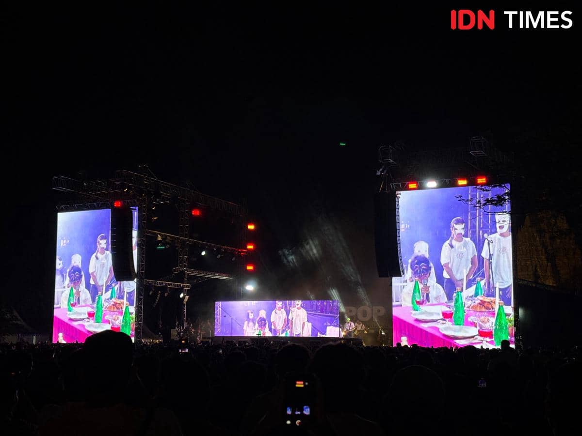 Penampilan OVN di Cherrypop 2026, Minggu (23/8/2026). (IDN Times/Herlambang Jati Kusumo)
