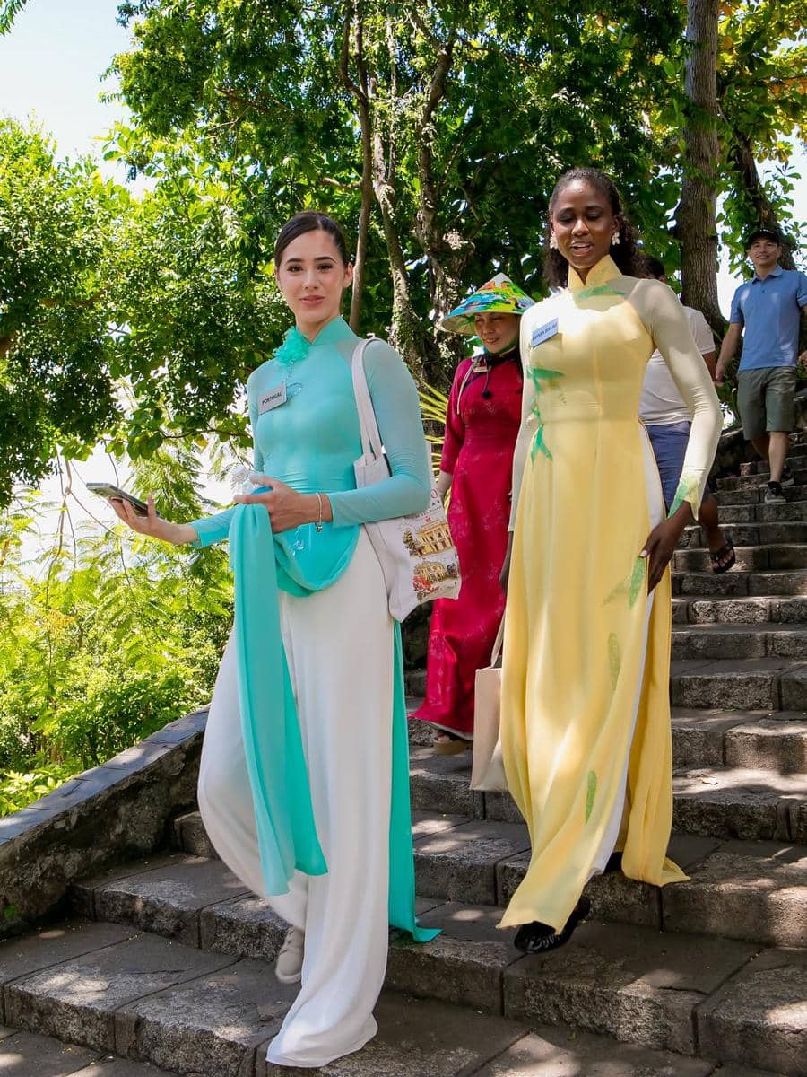Potret Finalis Miss World 2026 Berkunjung ke Po Nagar Cham Temple