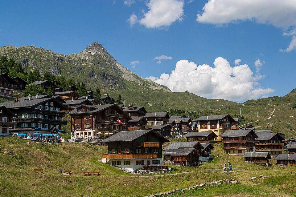 5 Fakta Menarik Bettmeralp, Desa Tenang di Pegunungan Alpen Swiss