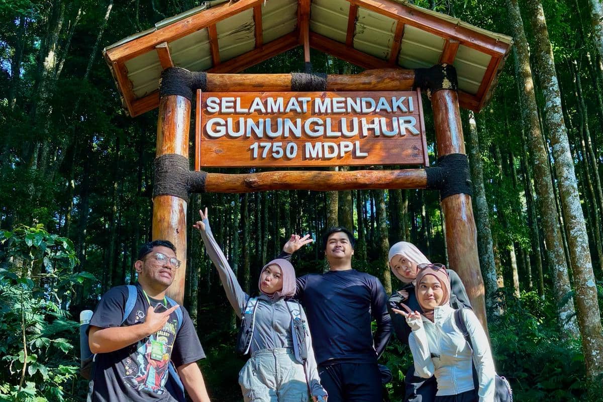 potret Gunung Luhur