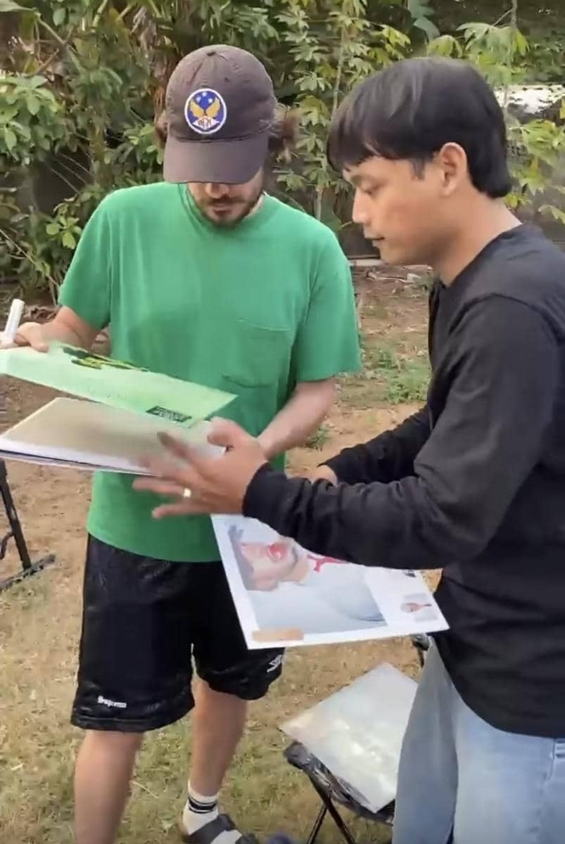 momen house show Rex Orange County di rumah fans