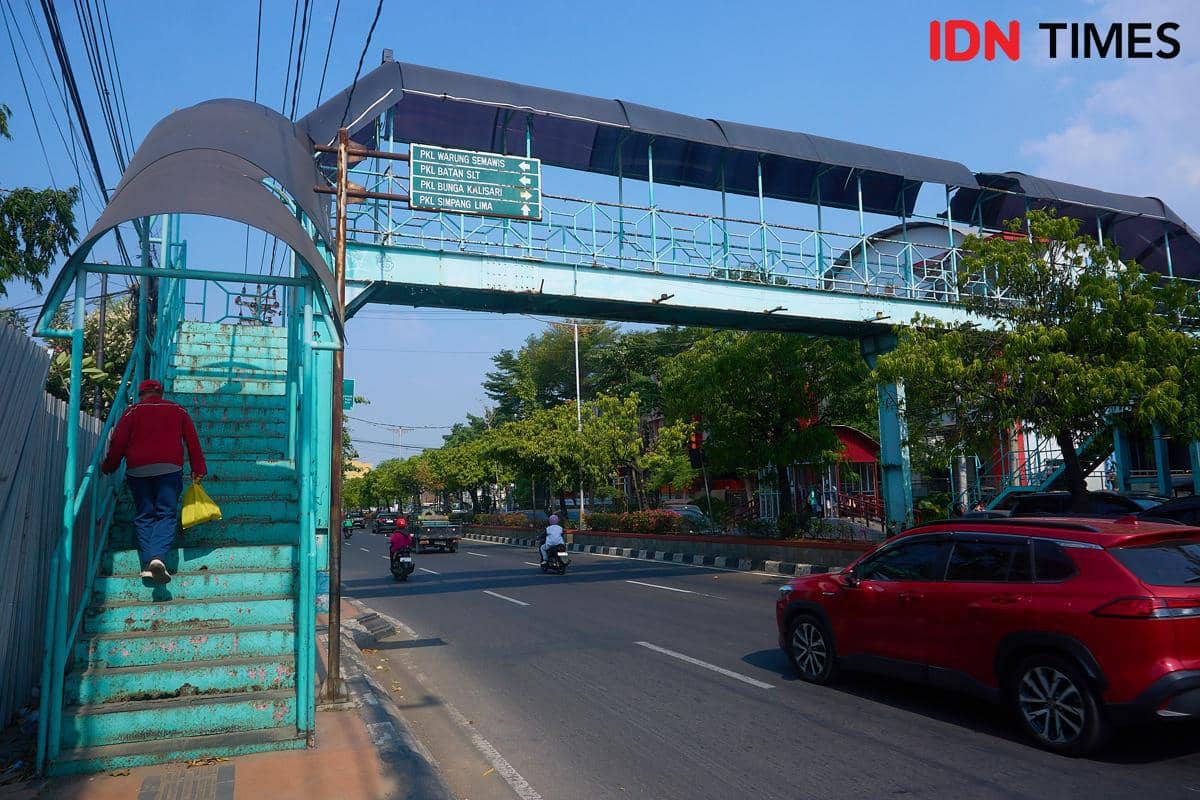 JPO Tugu Muda Semarang - 01.JPG