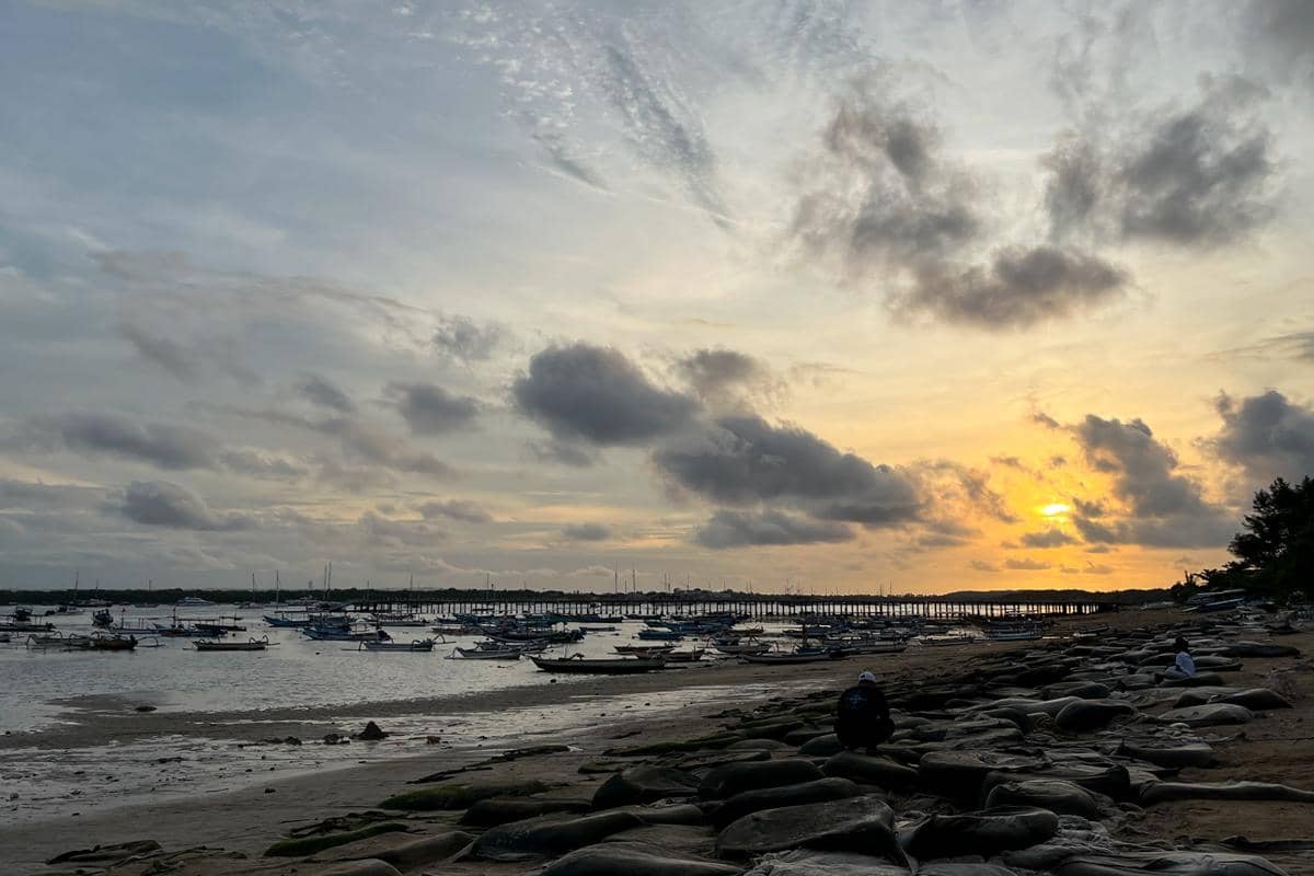 pemandangan sore di Pantai Mertasari (dok.pribadi/Natalia Indah)