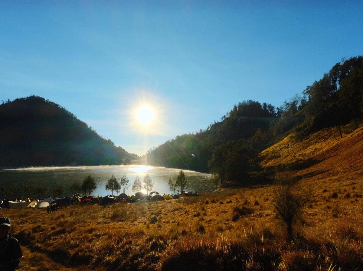 Bella Graceva saat liburan di Ranu Kumbolo