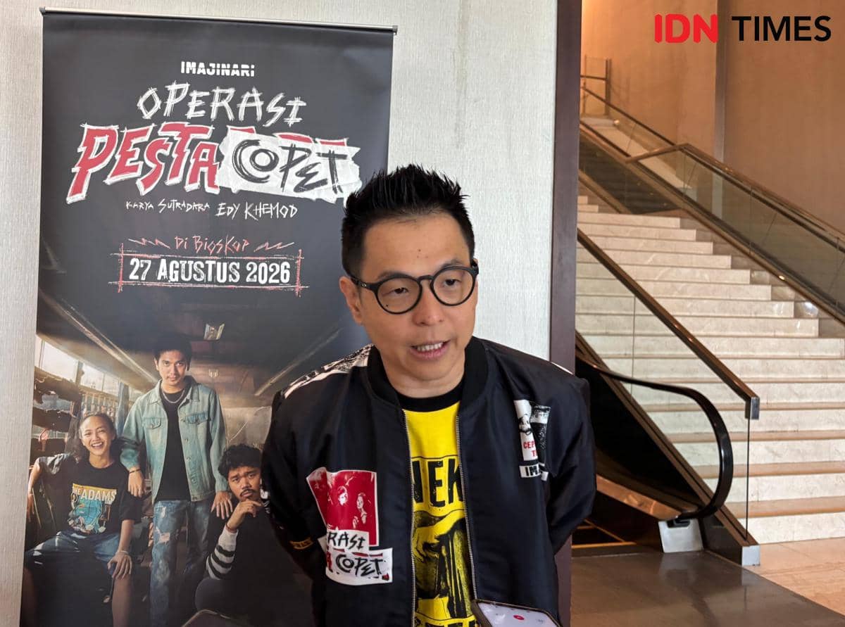 Produser Film Operasi Pesta Copet, Ernest Prakasa. (IDN Times/Herlambang Jati Kusumo)
