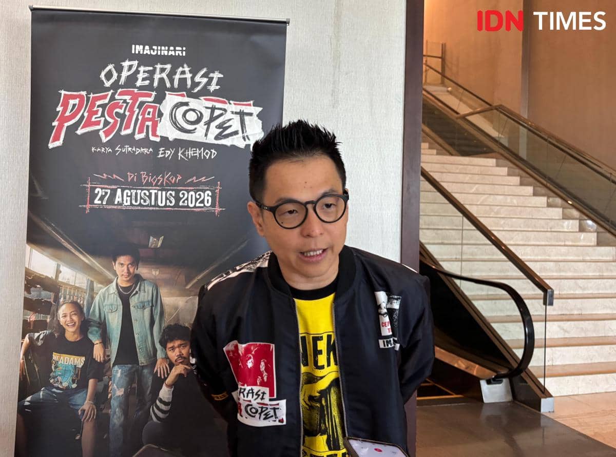 Produser Film Operasi Pesta Copet, Ernest Prakasa. (IDN Times/Herlambang Jati Kusumo)