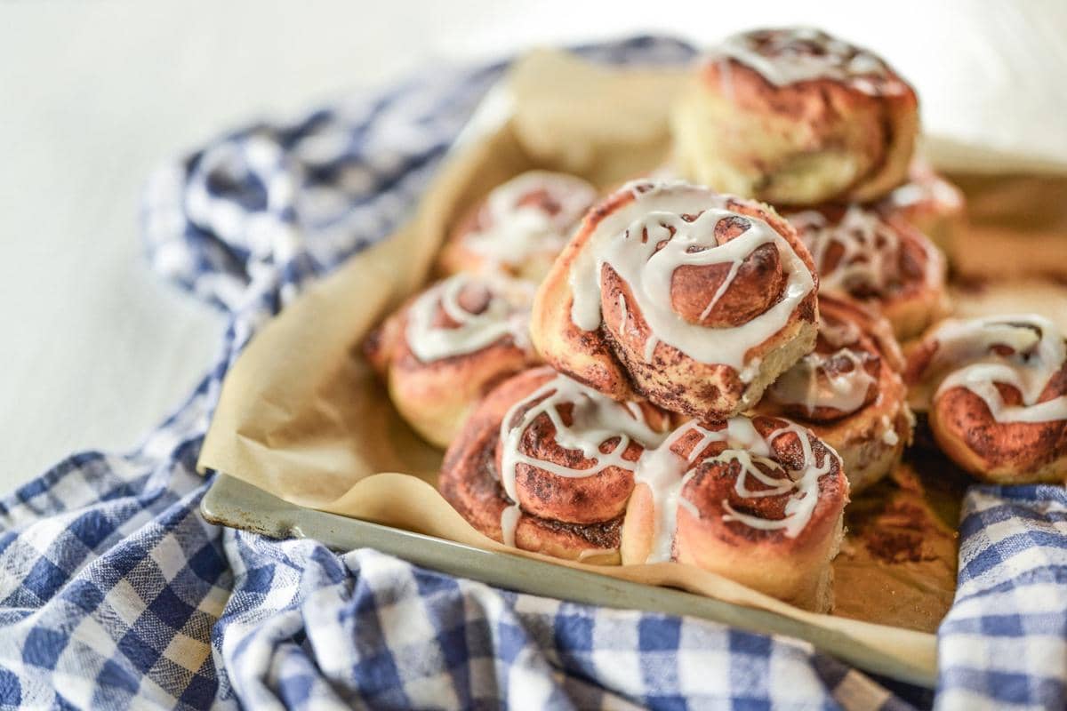 Resep Pistachio Cinnamon Rolls, Tekstur Lembutnya Bikin Ketagihan!