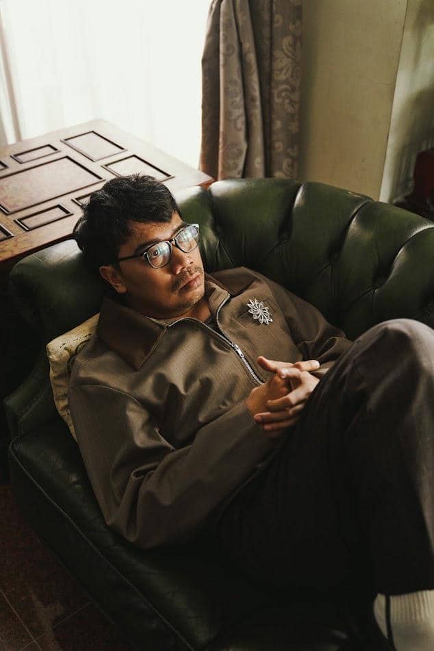 Lafa Pratomo dalam foto dokumentasi, dengan kredit gambar diberikan kepada Syaip Pratomo sebagai fotografer.