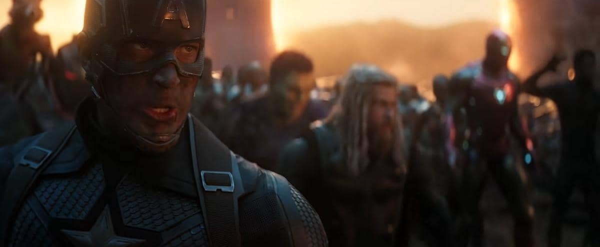 Cuplikan trailer Avengers: Endgame Encore dari kanal YouTube Marvel dengan adegan film pahlawan super.