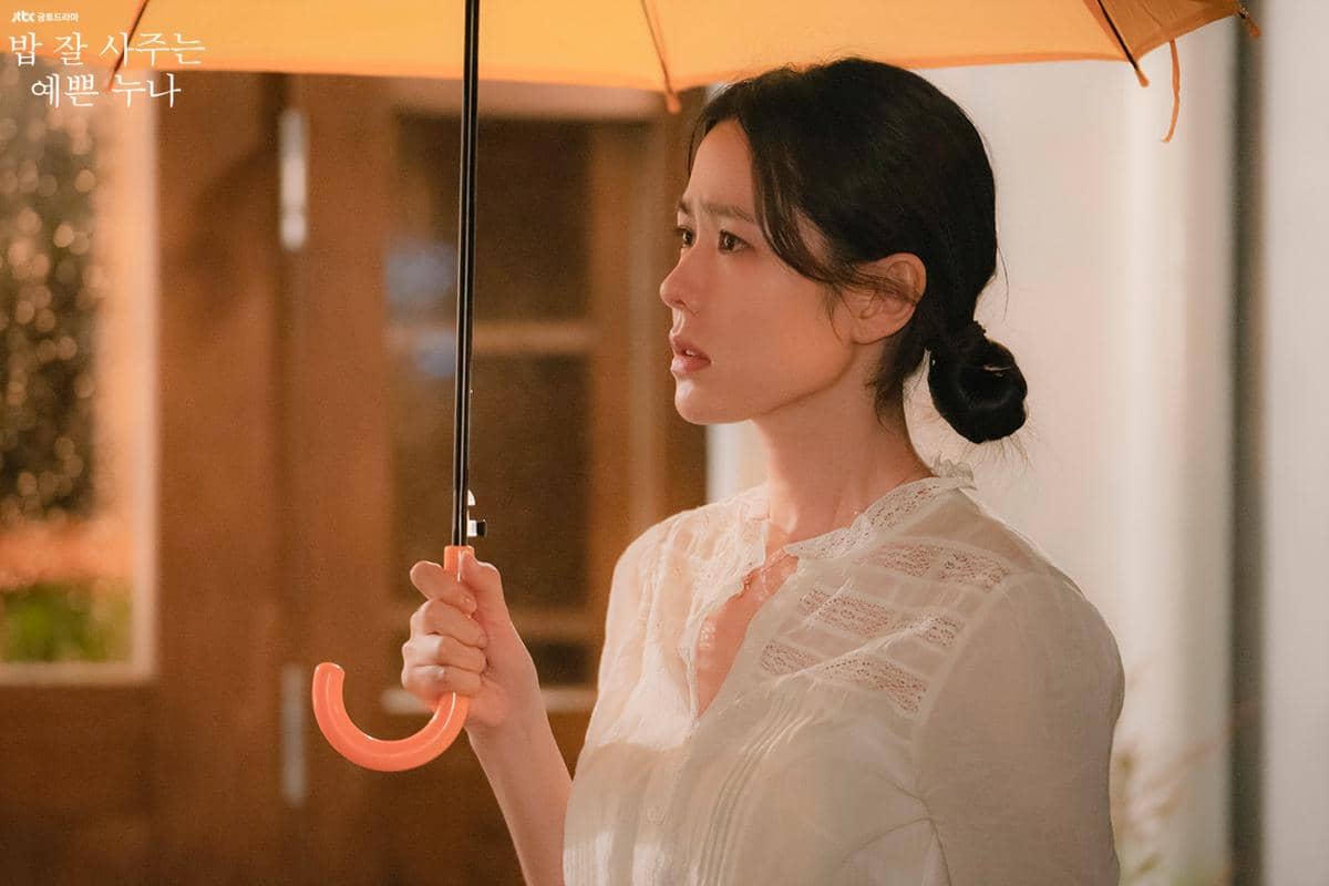 Son Ye Jin di drama Something in the Rain