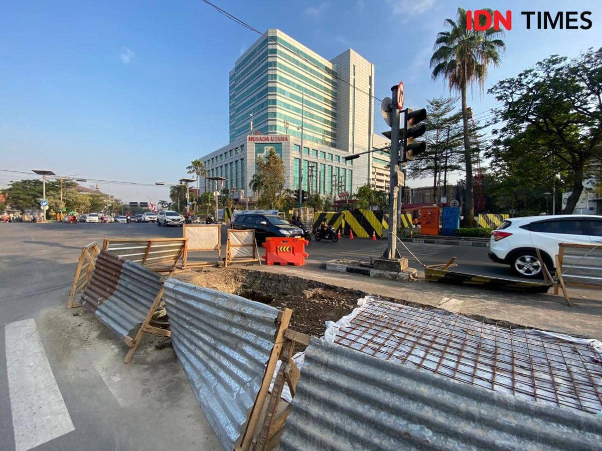 Dear Warga Surabaya, Sabar Dulu Proyek Saluran Pemkot Selesai Oktober