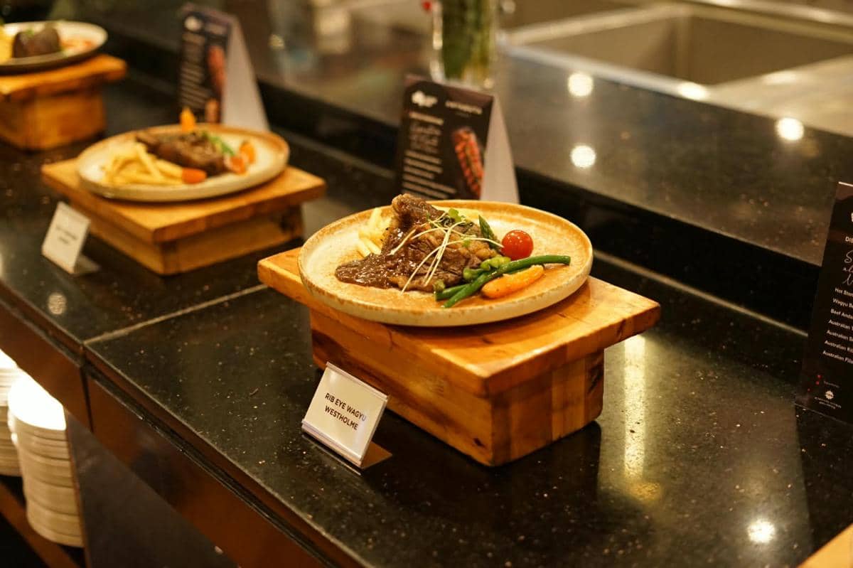 Aryaduta Medan Kreasi Premium Australian Beef lewat Chef Take Over