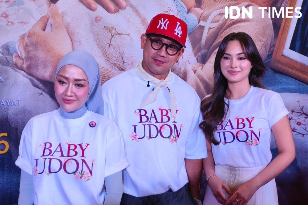 Potret Denny Sumargo, Fanny Kondoh, dan Caitlin Halderman dijumpai di Jakarta, Rabu (26/8/2026) (IDN Times/Juan Dwi)