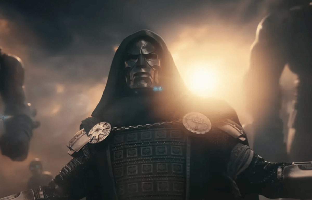 Kenapa Wajah Doctor Doom Disembunyikan di Trailer Avengers: Doomsday?