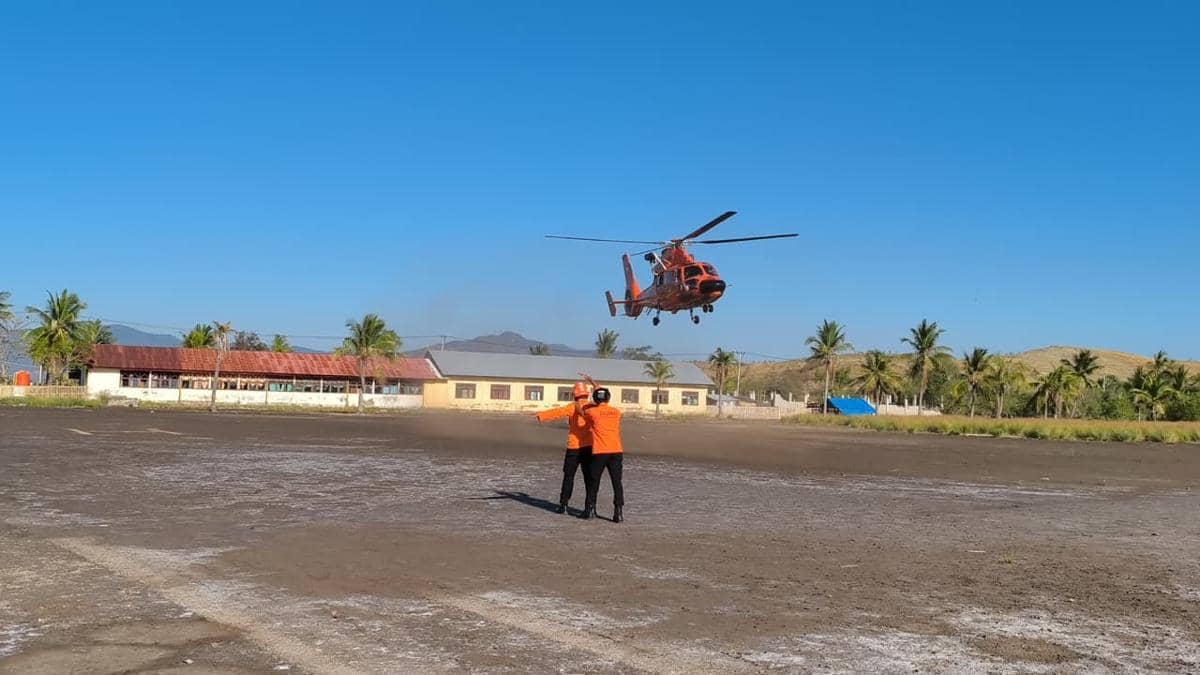 Tinjau Langsung Titik Terdampak Gempa, Presiden Prabowo Tiba di Flores