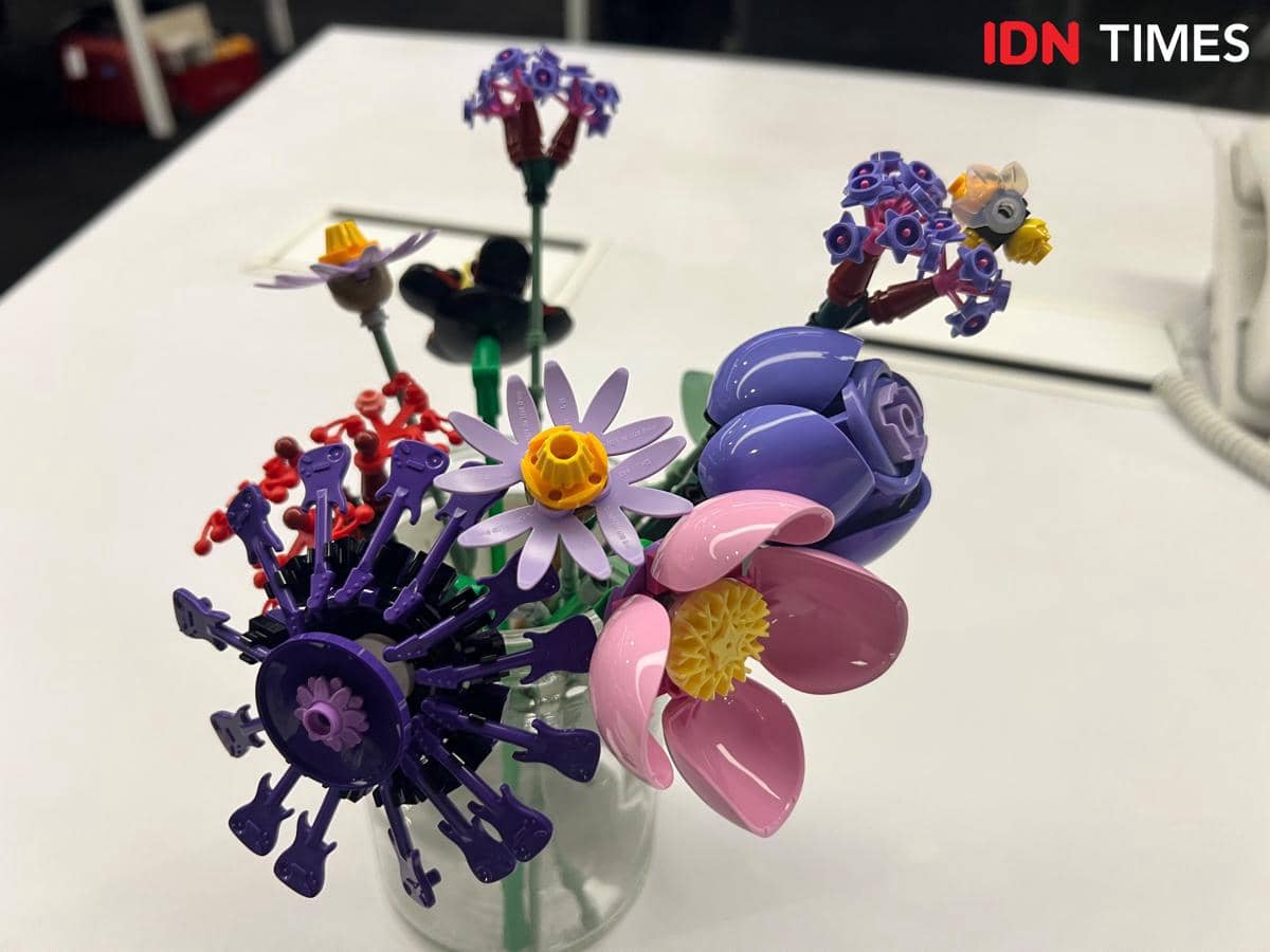 LEGO® Botanicals & LEGO® Editions Olivia Rodrigo's Flower Bouquet (IDN Times/Wahyu Kurniawan)