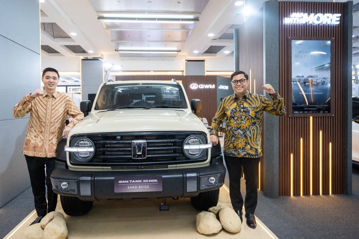 GWM Tank 300 Diesel berwarna Sand Beige diperkenalkan dalam konferensi pers pada ajang GIIAS Surabaya.
