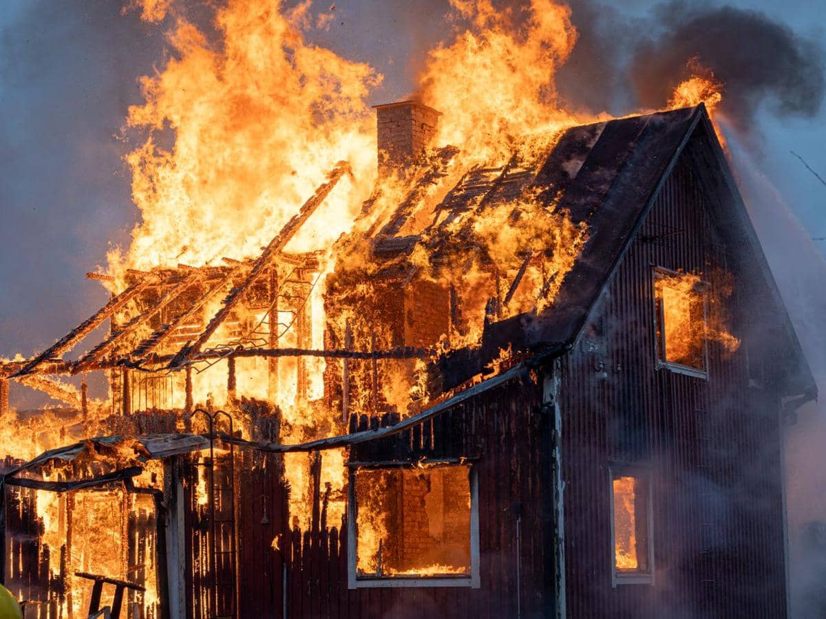 8 Cara Mencegah Kebakaran di Rumah, Cek Listrik hingga Gas